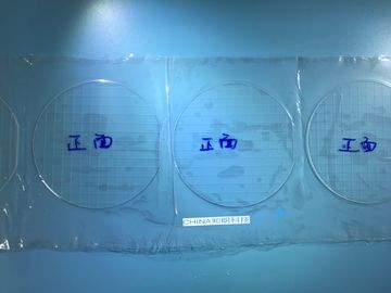 10x10 / 7x7 मिमी वैज्ञानिक लैब उपकरण नीलम ग्लास लेजर कटिंग कैमरा सुरक्षात्मक लेंस