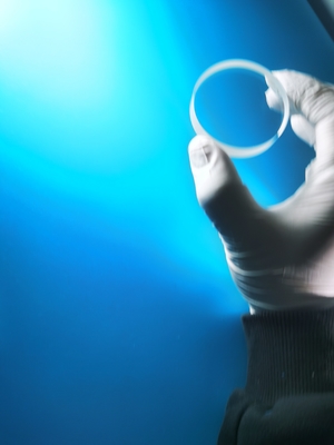 मोनोक्रिस्टलाइन Al2O3 नीलम ग्लास ट्यूब पारदर्शी पॉलिश बॉल बेयरिंग ऑप्टिकल लेंस