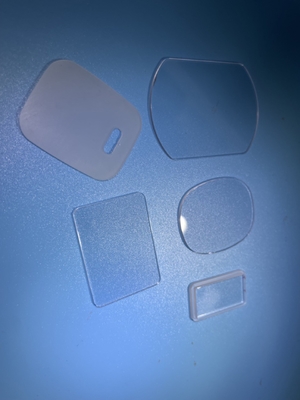 स्वनिर्धारित लेजर कट नीलम क्रिस्टल ग्लास नीलम ऑप्टिकल सुरक्षात्मक खिड़की